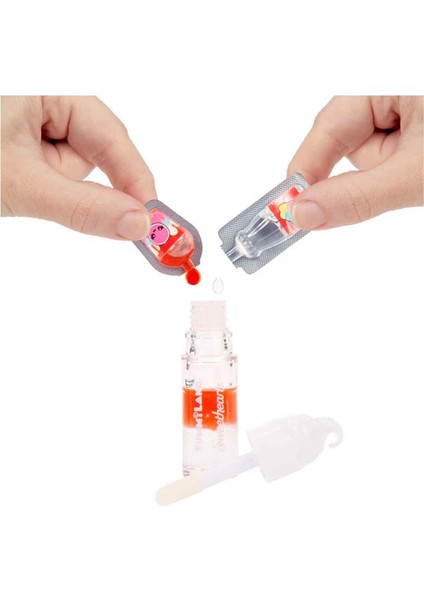 Sweethearts Sevgililer Günü Mini Bebek ve Dudak Parlatıcısı Seti - Lily Hearts modelleri