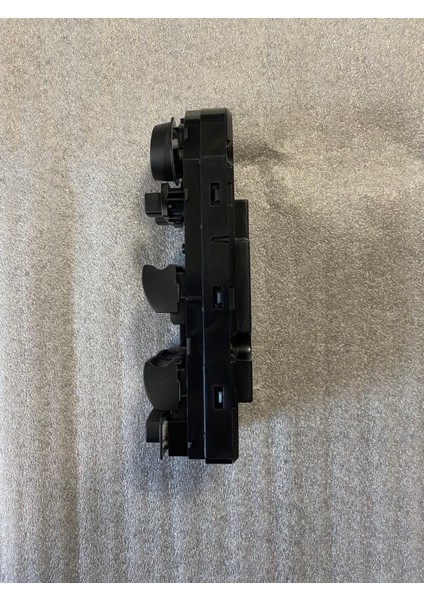 Bmw E60 E61 Sol Ön Cam Düğmesi 61316951910 fiyatları