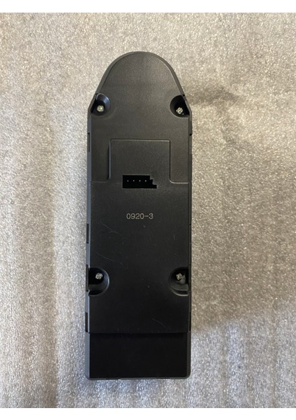 Bmw E60 E61 Sol Ön Cam Düğmesi 61316951910 modelleri