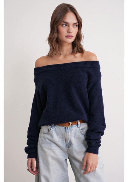 69633 Kadın Kayık Yaka Yün Karışımlı Premium Triko Kazak Lacivert