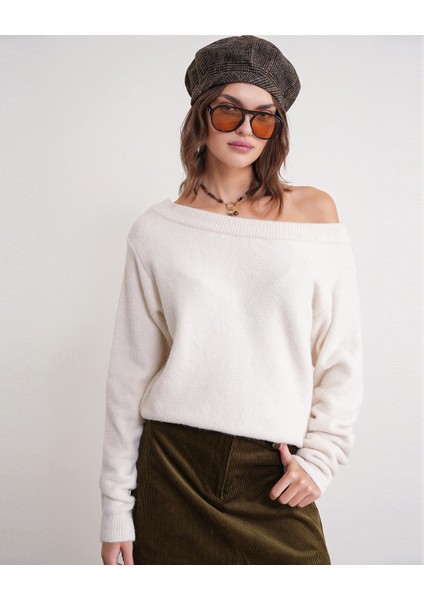 69633 Kadın Kayık Yaka Yün Karışımlı Premium Triko Kazak Kemik