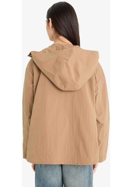 Su Geçirmez Regular Fit Kapüşonlu Çıtçıtlı Mont E8620AX25AU fırsatları