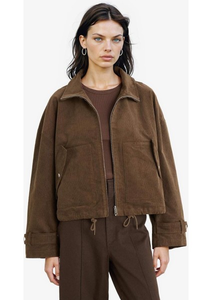 Su Geçirmez Regular Fit Pamuklu Fermuarlı Mont E8692AX25AU modelleri