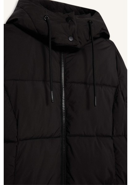 Su Geçirmez Regular Fit Kapüşonlu Fermuarlık Uzun Mont E8703AX25WN indirimleri