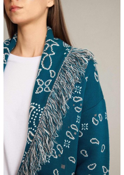 Oversize Geniş Kalıp Püskül Detaylı Triko Hırka G6391AX25WN fırsatları