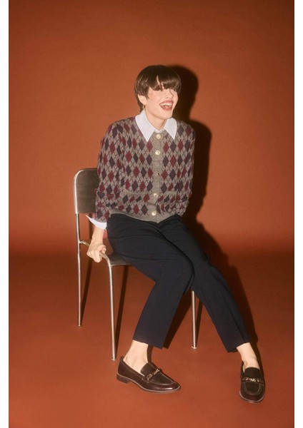 Regular Fit Bisiklet Yaka Baklava Desenli Düğmeli Triko Hırka G6551AX25WN fiyatları