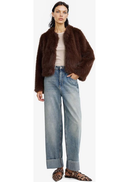 Regular Fit Kısa Suni Kürk F2147AX25WN fiyatları