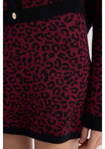 A Kesim Leopar Desenli Mini Triko Etek fırsatları