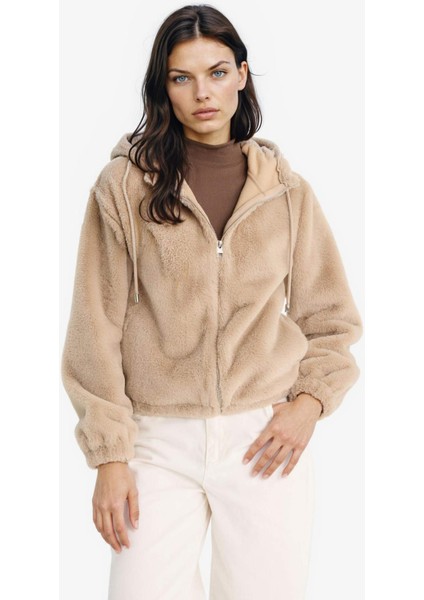 Regular Fit Polar Astarlı Kapüşonlu Fermuarlı Suni Kürk modelleri