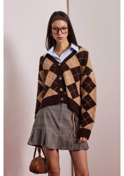 Regular Fit V Yaka Baklava Desenli Düğmeli Hırka G3795AX25WN