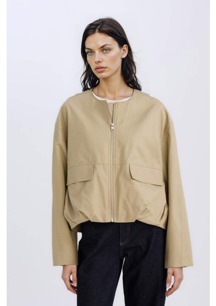 Su Geçirmez Cepli Fermuarlı Hafif Mont E3377AX25SP fırsatları