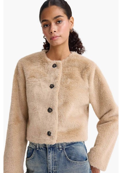 Regular Fit Düğmeli Kısa Suni Kürk F2923AX25WN fiyatları