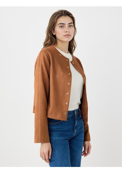 Kahverengi Düz Kesim Çıtçıt Detaylı Süet Ceket fırsatları