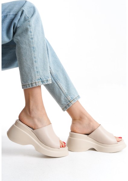 Yüksek Platform Dolgu Topuk Tek Büyük Şeritli Cilt Yazlık Kadın Terlik Sandalet Ayakkabı modelleri