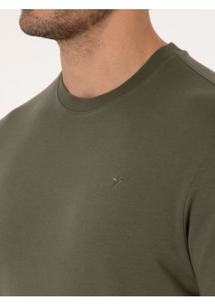 Erkek Haki Regular Fit %100 Pamuk Bisiklet Yaka Basic T-shirt 50319801-VR027