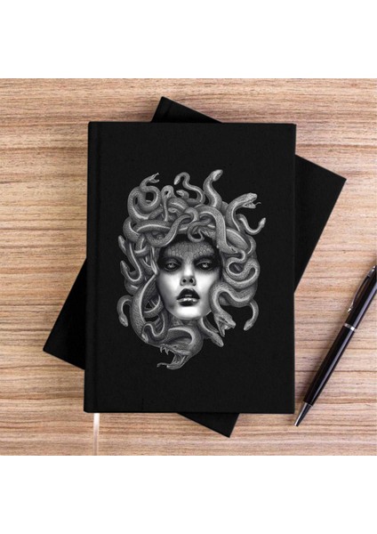 Medusa Siyah Kanvas Defter Çizgisiz