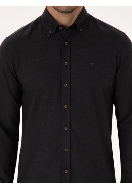 Erkek Siyah Slim Fit %100 Pamuk Yakası Düğmeli Flanel Gömlek 50313122-VR046
