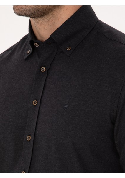 Erkek Siyah Slim Fit %100 Pamuk Yakası Düğmeli Flanel Gömlek 50313122-VR046