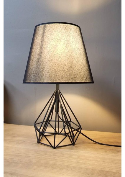 Piramit Siyah Ayaklı Abajur Masa Lambası Siyah Şapka Salon Yatak Odası Abajur