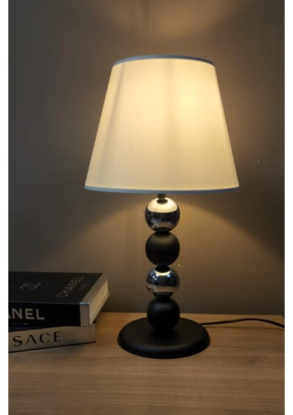 Silva Siyah Ayaklı Abajur Masa Lambası Krem Şapka Salon Yatak Odası Abajur