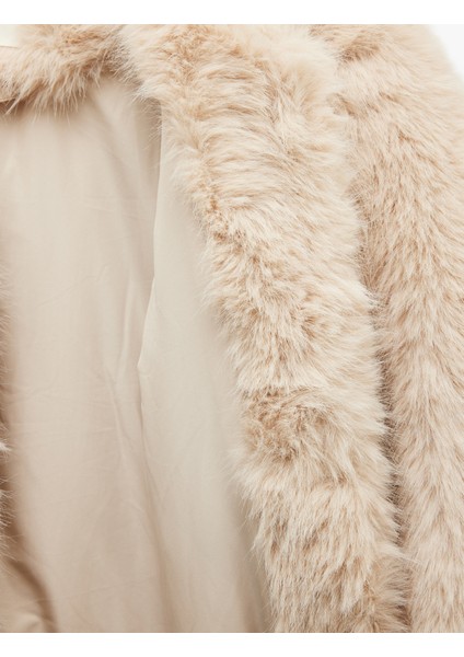 x Melis Ağazat - Suni Kürk Mont Crop Uzun Kollu Bisiklet Yaka