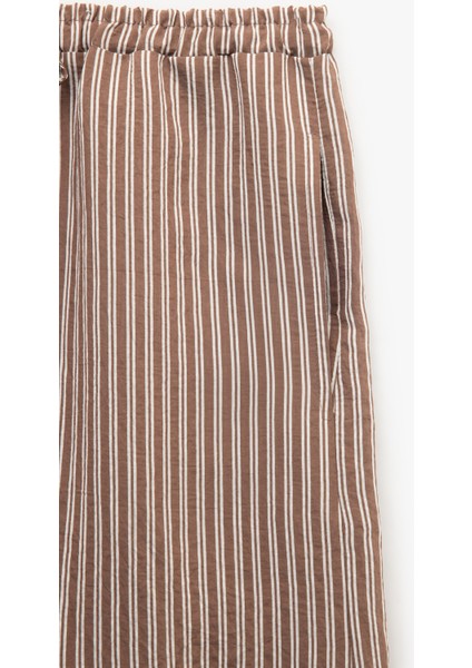 Beli Bağcıklı Rahat Kalıp Cepli Modal Karışımlı Çizgili Pantolon