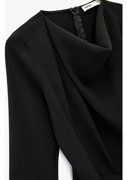 Uzun Kollu Degaje Yaka Metal Aksesuarlı Büzgülü Asimetrik Bluz modelleri