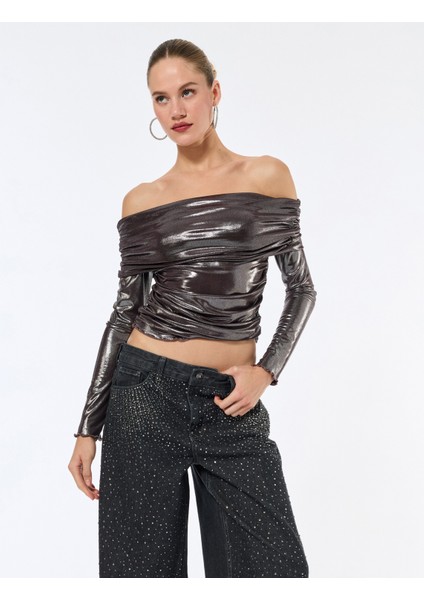 Uzun Kollu Drapeli Metalik Parlak Omzu Açık Bluz modelleri