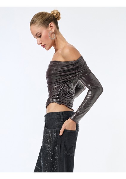 Uzun Kollu Drapeli Metalik Parlak Omzu Açık Bluz fırsatları