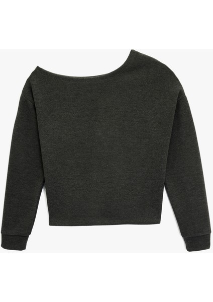 Rahat Kalıp Uzun Kollu Asimetrik Yaka Tişört