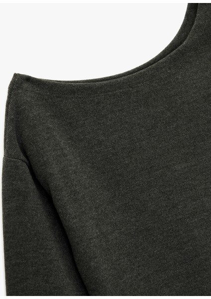 Rahat Kalıp Uzun Kollu Asimetrik Yaka Tişört modelleri