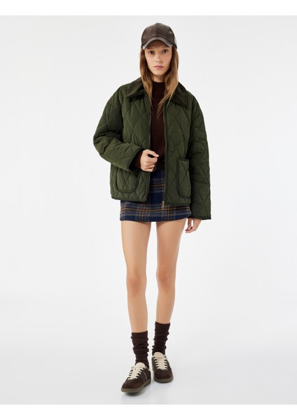 Uzun Kollu Fermuarlı Cep Detaylı Klasik Yaka Kapitone Ceket