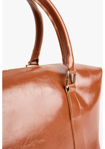 Metal Aksesuarlı Tokalı Fermuarlı Suni Deri El Çantası fırsatları