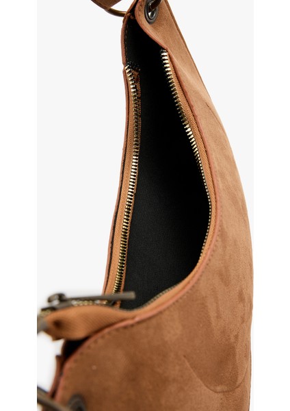 Fermuarlı Suni Süet Omuz Çantası fırsatları