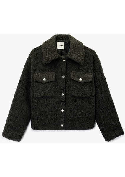 Düğmeli Uzun Kollu Kapaklı Cep Detaylı Peluş Ceket