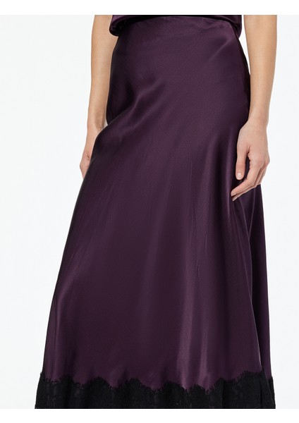 Slim Fit Dantel Detaylı Midi Saten Etek indirimleri