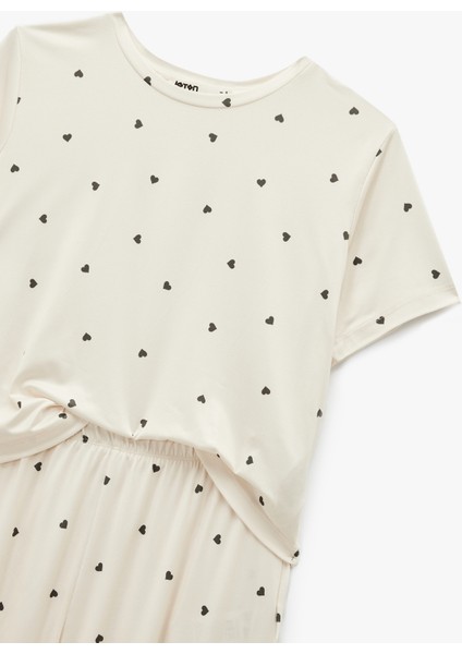 Kısa Kollu Bisiklet Yaka Puantiyeli Pijama Takımı modelleri