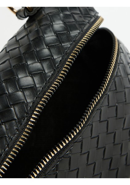 Örgü Detaylı Zincir Askılı Fermuarlı El ve Omuz Çantası modelleri