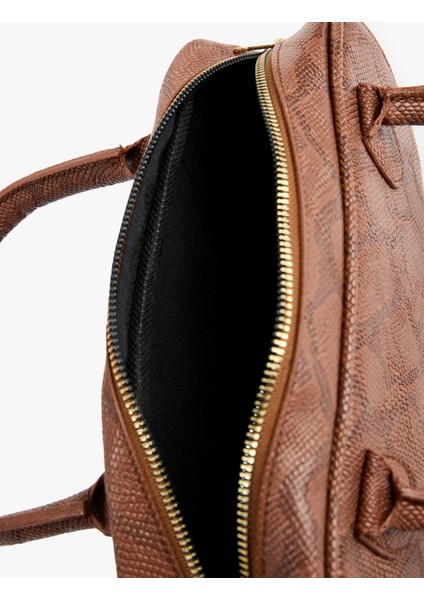 Yılan Derisi Görünümlü Fermuarlı Saplı El Çantası modelleri