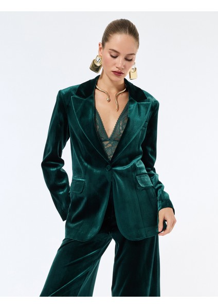 Uzun Kollu Düğmeli Cepli Kadife Blazer Ceket