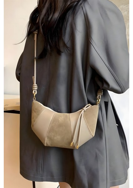 Bej Kruvasan Omuz Çantası