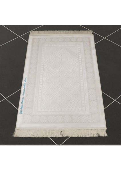 Kişiye Özel Nakış Işlemeli Saf Ipek Kadife Kumaştan Krem Rengi Hediyelik Seccade fiyatları