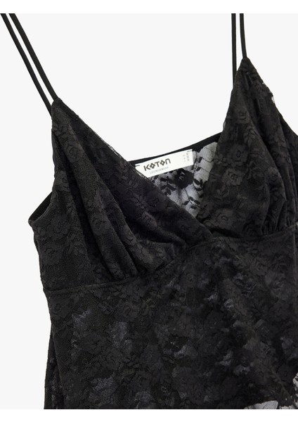 Derin V Yaka Ince Askılı Dantelli Pijama Üstü modelleri