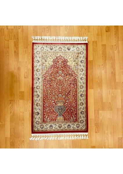 Mihrâb-I Gülzâr Motifli 80X120 cm Ipek Seccade