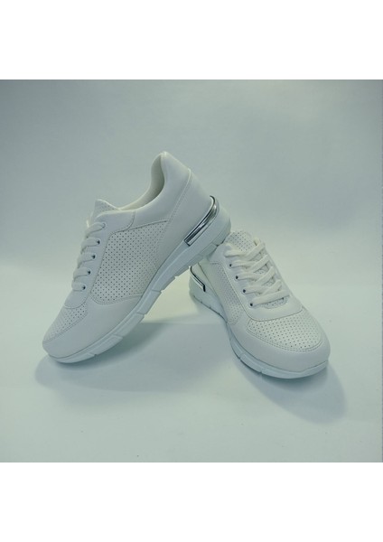 Delikli Ortopedik Taban Kadın Spor Ayakkabı