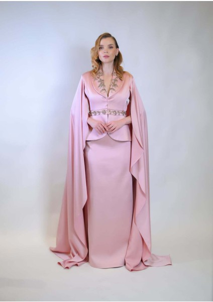 Hürrem Model Pelerin Kol Detaylı Saten Takım