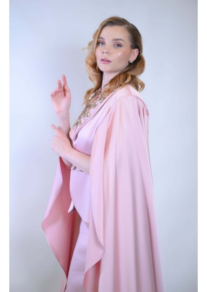 Hürrem Model Pelerin Kol Detaylı Saten Takım modelleri