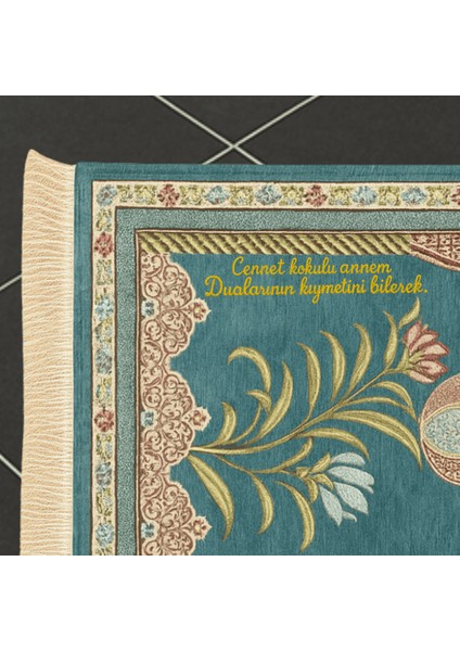 Kişiye Özel Nakış Işlemeli Lale Motifli Astarlı Saçaklı Yeşil Renk Hediyelik Seccade modelleri