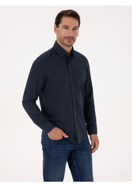 Erkek Lacivert Slim Fit %100 Pamuk Yakası Düğmeli Flanel Gömlek 50313122-VR033 modelleri
