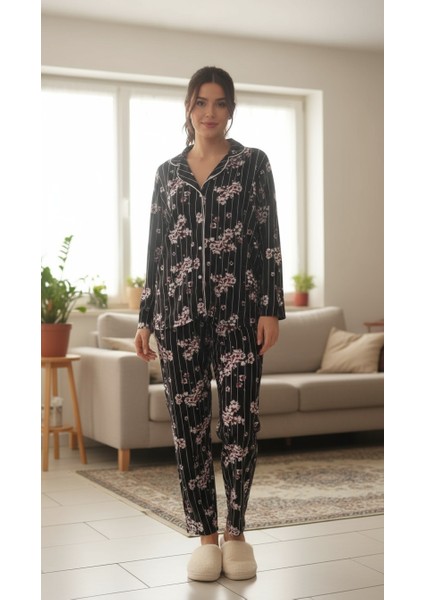 Çiçek Desenli Önden Düğmeli Süet Kadın Pijama Takımı